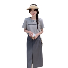 超好看灰色连衣裙套装女2025夏新款减龄字母t恤开叉半身裙两件套，女装套装/套裙，浙宝203