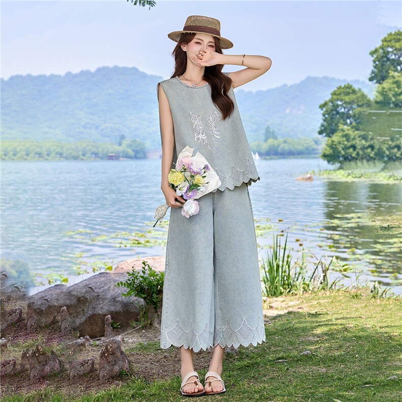现货2026年夏季重工刺绣潮牛仔新款两件套装,女装套装/套裙,艾仟回(原伊仟回)