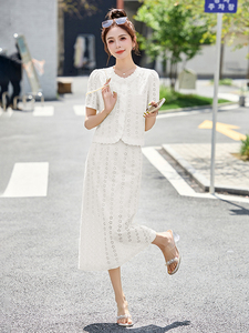小香风蕾丝套装裙女2025夏季新款气质显瘦刺绣开叉半身裙两件套潮图片
