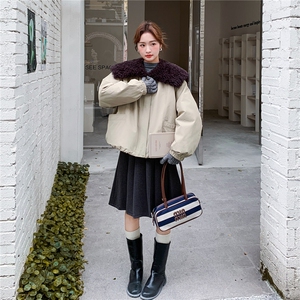 浅卡其色复古风毛绒大翻领羽绒服女2025冬季新款白鸭绒工装短外套图片