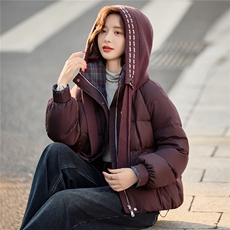 现货2025冬季新款针织可脱卸毛线帽格子拼接减龄休闲羽绒服女，女装羽绒服，深水步