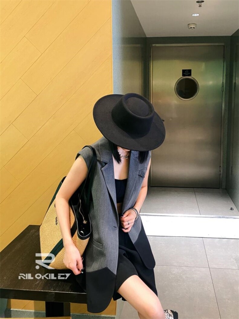 雷洛奇丽 1983MP147858