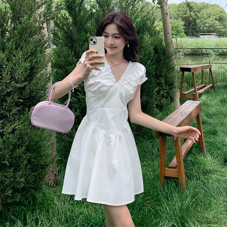 法式高级感气质性感显瘦小个子A字短裙潮2025v领白色连衣裙女夏季,女装连衣裙,浙宝193A