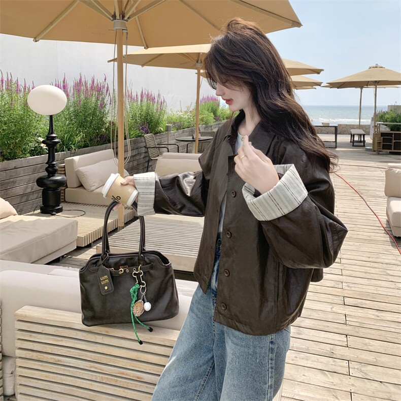 美拉德咖色设计感条纹皮衣外套女2025秋季新款慵懒风百搭减龄外套,女装短外套,2C198