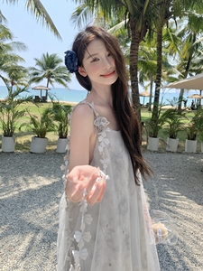 法式温柔风网纱拼接吊带连衣裙女夏季2025年新款超好看蝴蝶结长裙