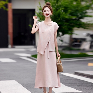 2025夏季新款时尚显瘦洋气减龄上衣+半身裙两件套图片