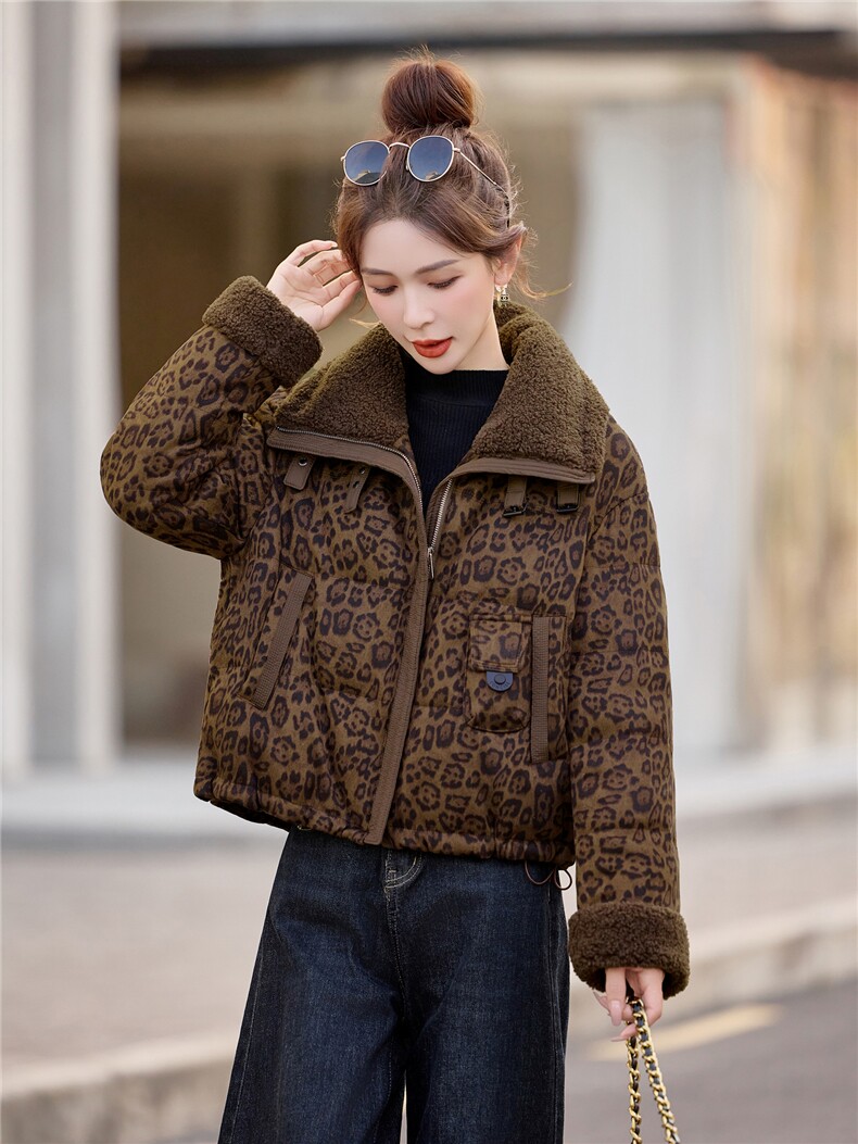 豹纹羊羔毛翻领短款羽绒服女2025冬季新款白鸭绒加厚保暖,女装羽绒服,余墨