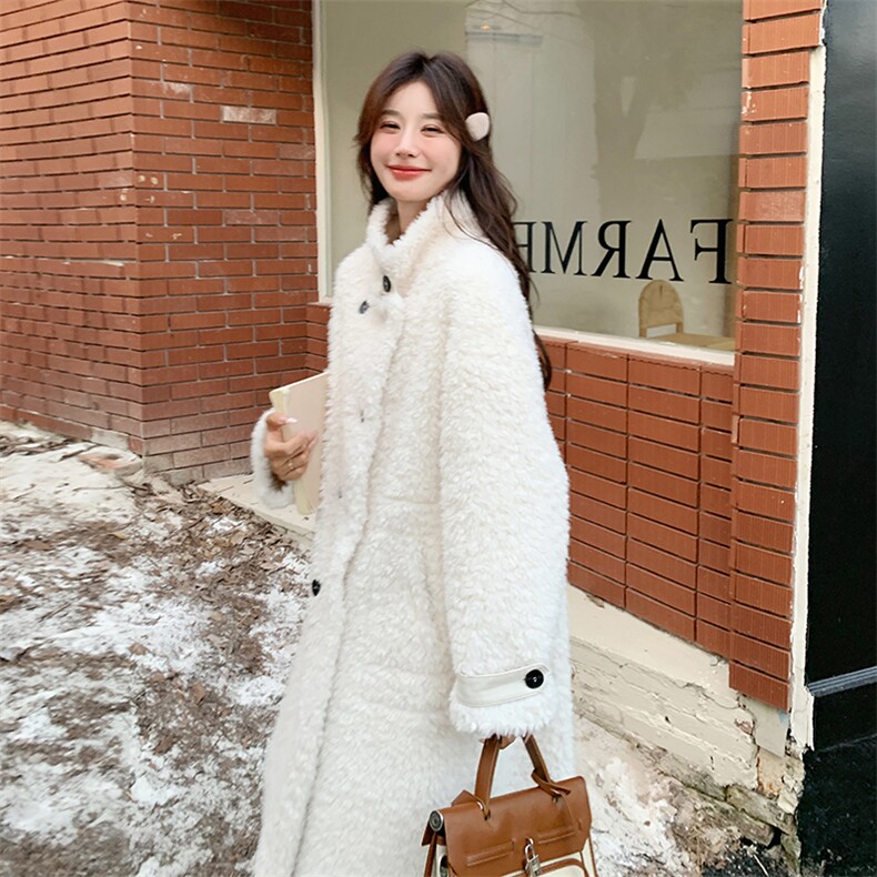 千金感白色双排扣皮毛一体羊毛羔长款外套女入冬2025新款加厚棉服,女装皮草,红龙果