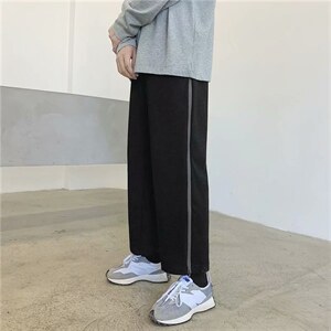 灰色