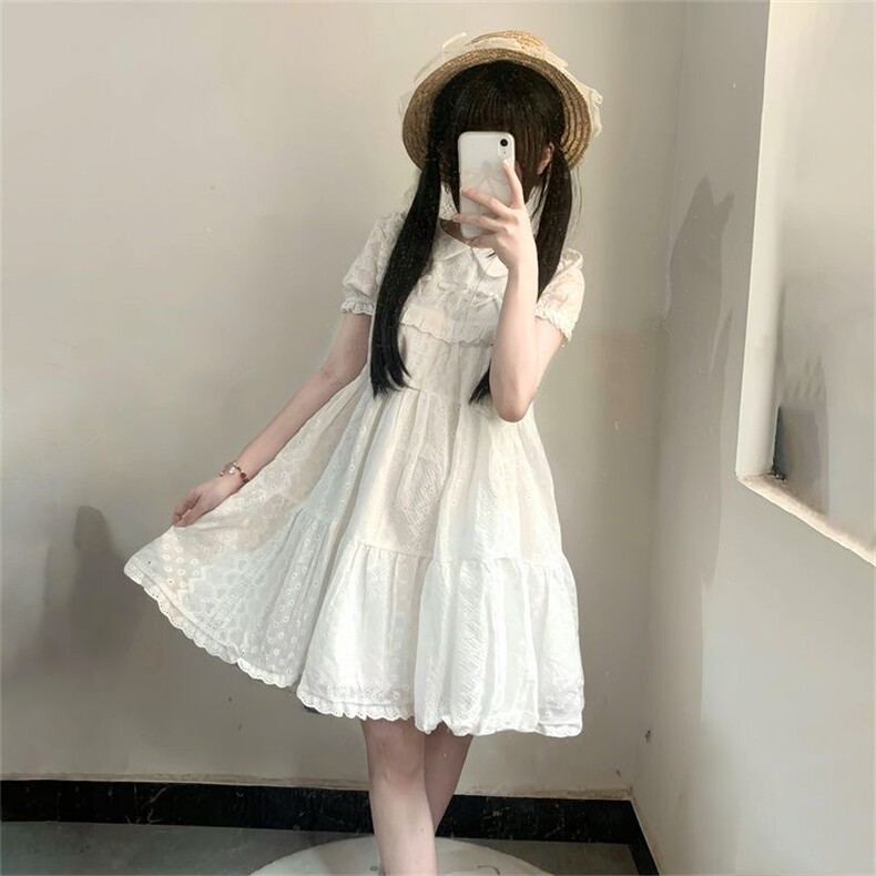 初恋小白裙可爱学院风绣花连衣裙女夏季宽松小个子泡泡袖娃娃短裙图片