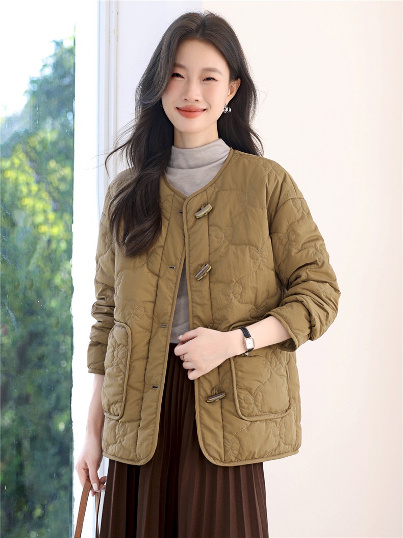 圆领新中式2025牛角扣设计感绗线夹棉棉服外套女冬洋气轻薄小棉袄,女装棉衣/棉服,涵誉