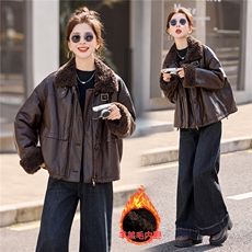 羊羔毛内胆皮毛一体外套，女装皮草，采品优优