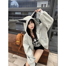 抖音得物高品质26春装美式高街铆钉杜宾犬耳朵开衫卫衣外套W125，女装短外套，电商A486