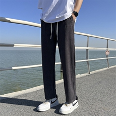 深灰色
