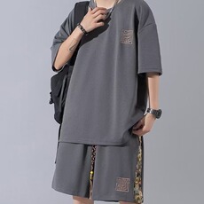 深灰色