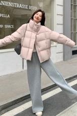 韩系粉色立领羽绒服女冬2025新款超火好看高级小众保暖加厚短外套，女装羽绒服，2B082
