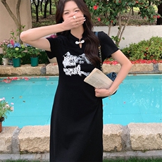 新中式风盘扣印花黑色连衣裙2025夏季新款气质显瘦裙子网红款，女装连衣裙，红龙果