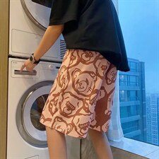 粉红色