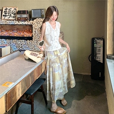 复古印花半身裙背心两件套女2025年夏季新款波西米亚度假风套装裙，女装套装/套裙，2C135