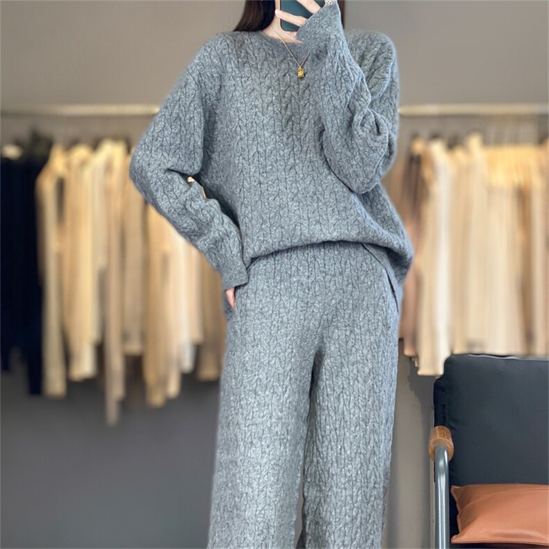 2025年秋季新款百搭女士全身绞花圆领套装,女装羊毛衫,宛庄羊绒