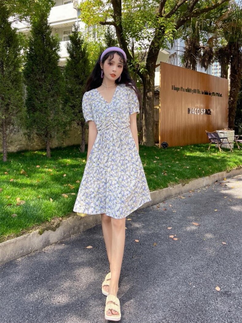 碎花短款连衣裙，女装连衣裙，安玖拉