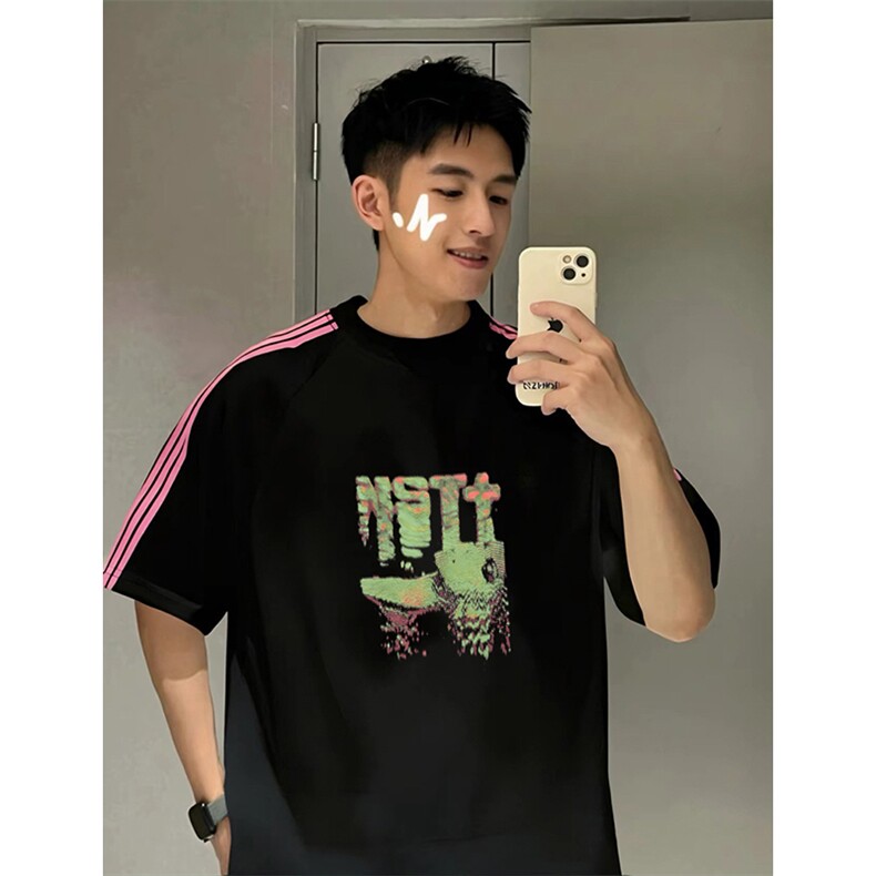 抖音得物品质二开240克宽松纯棉美式潮牌印花三条杠中性风短袖T恤,男装T恤,电商A486
