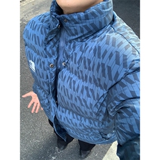 蓝色