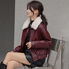 现货海宁f仿真皮皮衣女加绒加厚短款2024冬季新款女士宽松皮外套，女装皮衣，潮流依族
