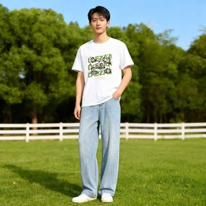 潮牌字母短袖T恤男夏季2026新款宽松大码痞帅美式情侣上衣服图片