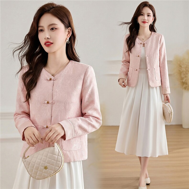 小香风新中式外套女2026秋季新款减龄气质百搭圆领西装上衣，女装短外套，伊航服饰