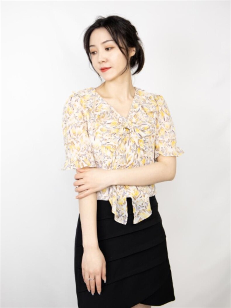 【现货】夏季新款小碎花小衫,女装其它,依一秀水