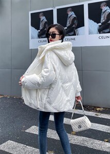 现货冬装新款羽绒服图片
