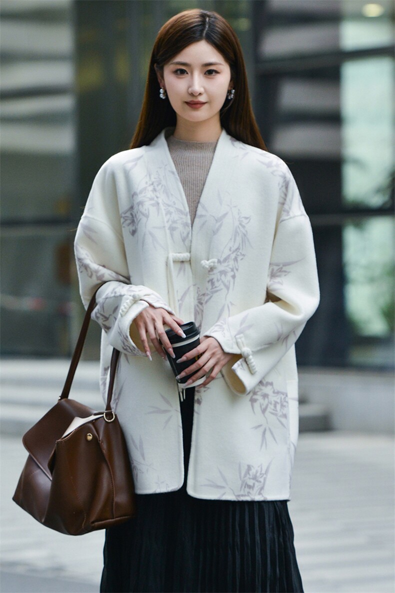2025年秋季长袖通勤时尚百搭印花盘扣中长款双面呢羊毛大衣,女装双面呢大衣,森墨
