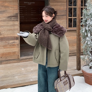 高级感复古工装派克羊羔毛翻领羽绒服外套女2025冬新宽松保暖上衣图片
