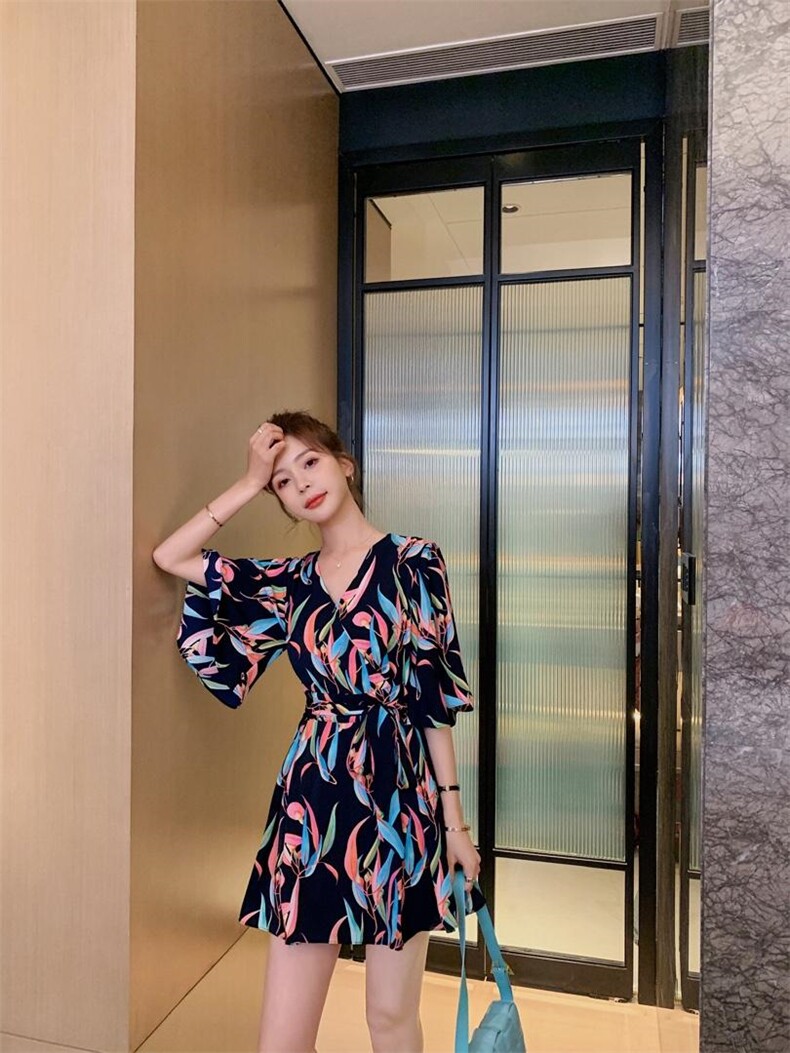 夏季新款连衣裙，女装连衣裙，早颜