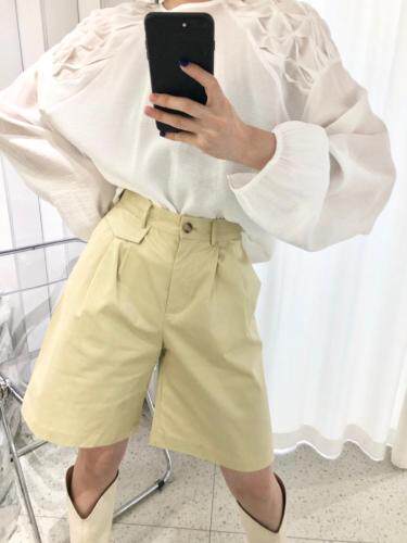 白色米黄休闲短裤，女装，E.FAXIAN伊发现