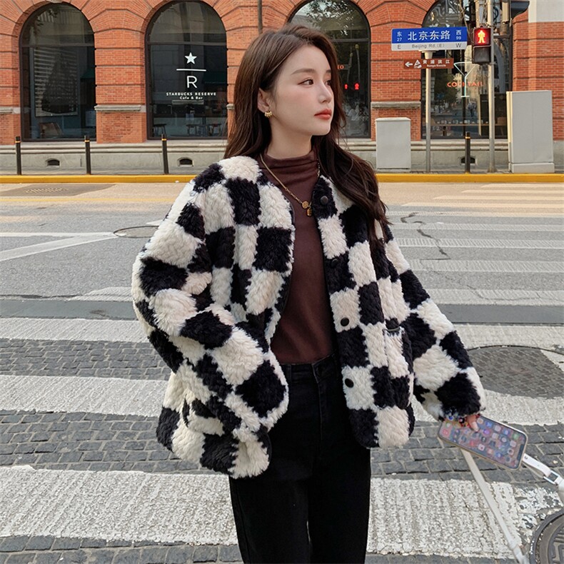 新款小香风水波纹棋盘格羊羔毛加厚，女装羊羔毛/颗粒绒，菡迪欧娜