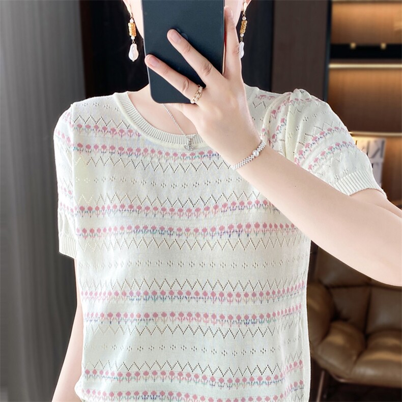 2025夏季新款时尚百搭圆领条纹冰丝针织短袖女镂空显瘦气质上衣，女装T恤，暖姿羊绒