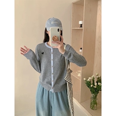 韩系穿搭精纺羊毛设计感爱心开衫，女装针织衫/毛衣，艾米娇羊绒