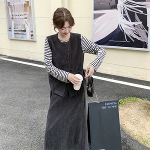 深灰色复古马甲条纹t恤上衣显瘦气质半身裙三件套女秋季2025新款图片
