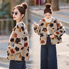 毛毛羽绒服女2025新款潮白鸭绒洋气复古立体花朵时尚保暖羽绒外套，女装羽绒服，流量+