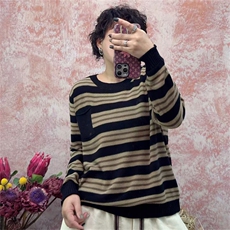 2025年秋季新款带兜条纹针织圆领上衣时尚休闲通勤百搭，女装针织衫/毛衣，秋虹羊绒