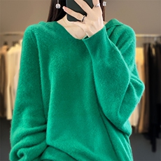 深绿色