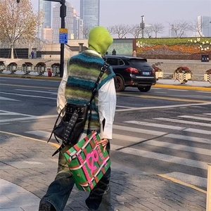 789-P50 2025秋季美式复古混色扎染渐变条纹针织马甲慵懒宽松图片