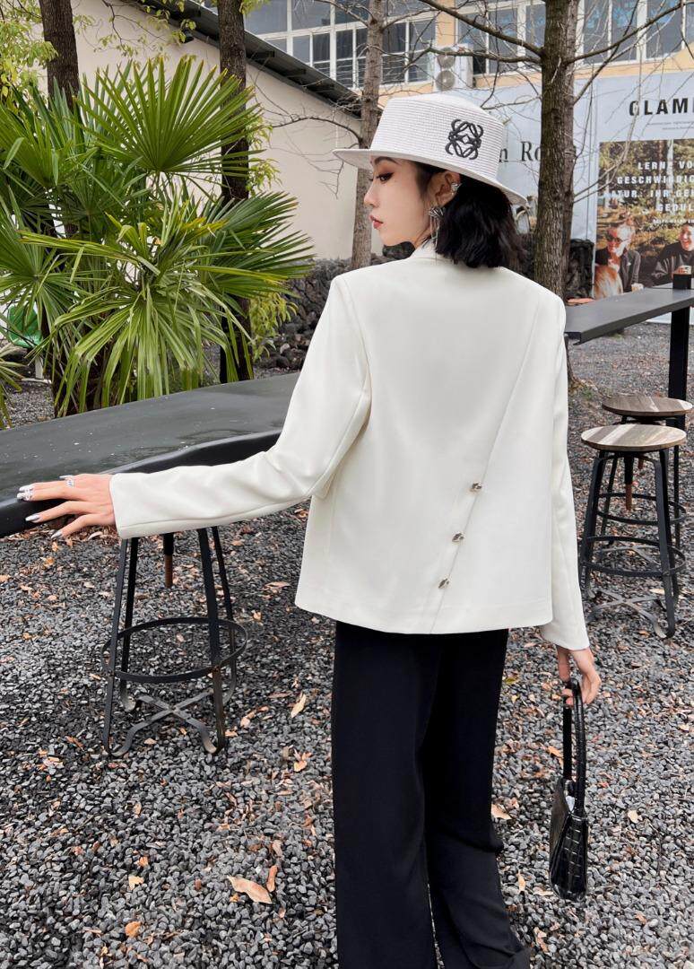 [现货]春款西装，简单大气，两色、三码，女装西装，依柏璐(1F)