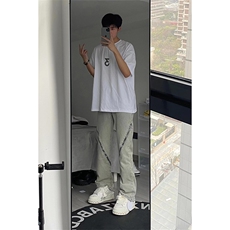泥黄色