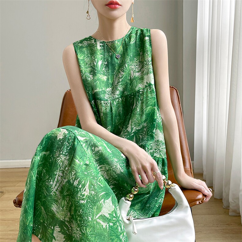 夏季圆领缎面真丝无袖连衣裙女中长款印花拼色吊带背心宽松打底衫，女装连衣裙，圣丽羊绒