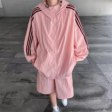 粉红色