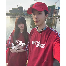 抖音得物高品质二开240克宽松纯棉美式潮牌三条杠织带短袖T恤，男装T恤，电商A486-1
