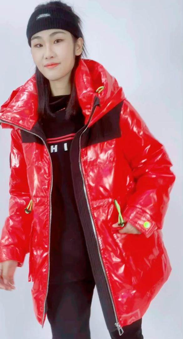 羽绒服火热进行中，女装羽绒服，拾年